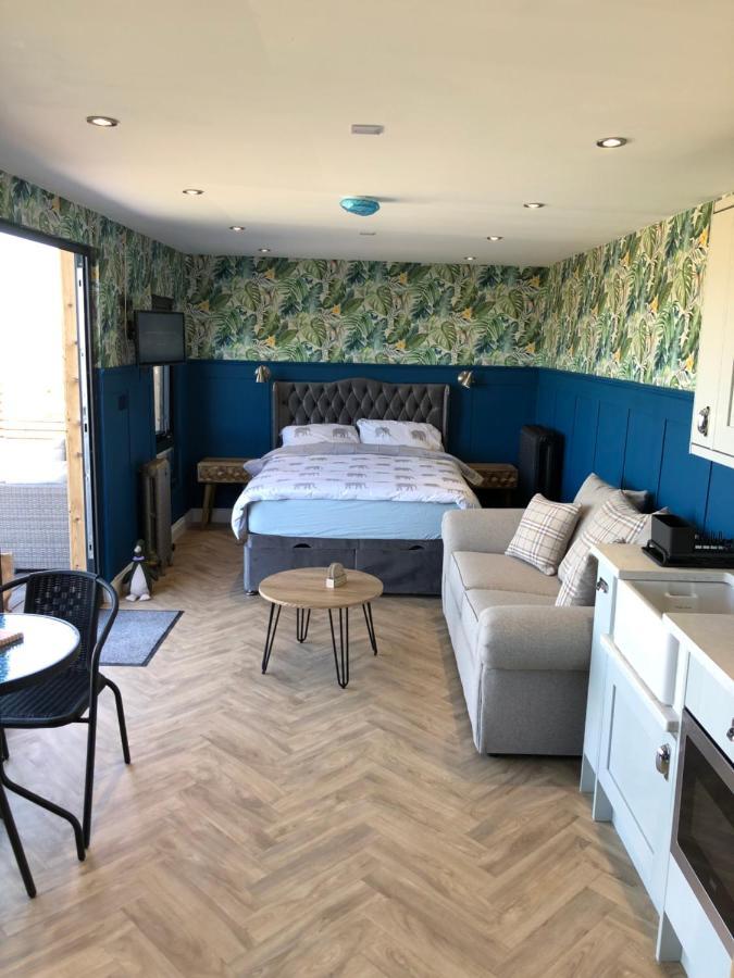 The Caswell Bay Hide Out Holiday home *
