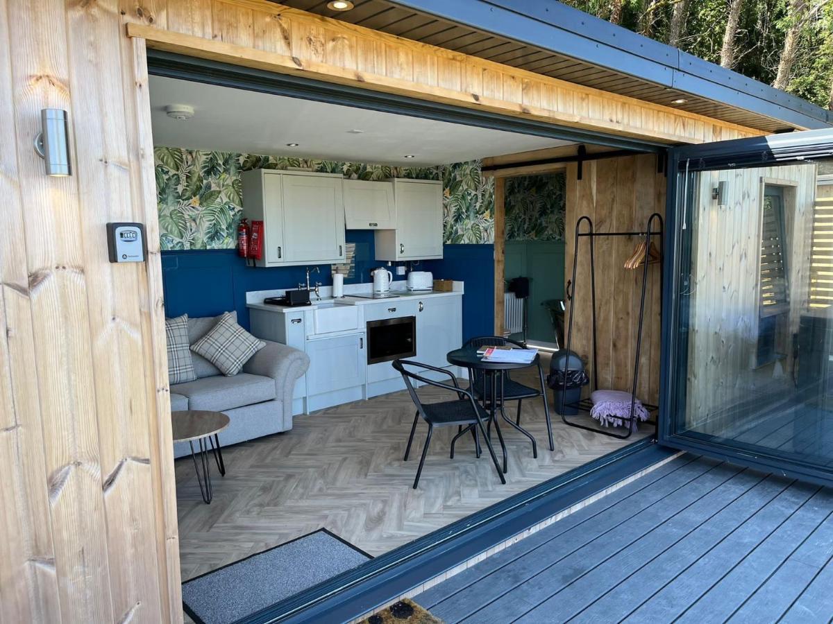 The Caswell Bay Hide Out